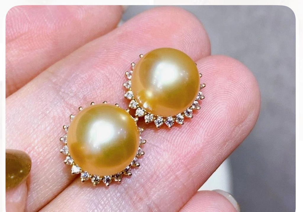 melting 75(18kt)
pendent set design
pearls size available with chintu
delivery date 1/12/2025
weight range under 10 gms
no stones needed from the design
only use pearls no border stones
